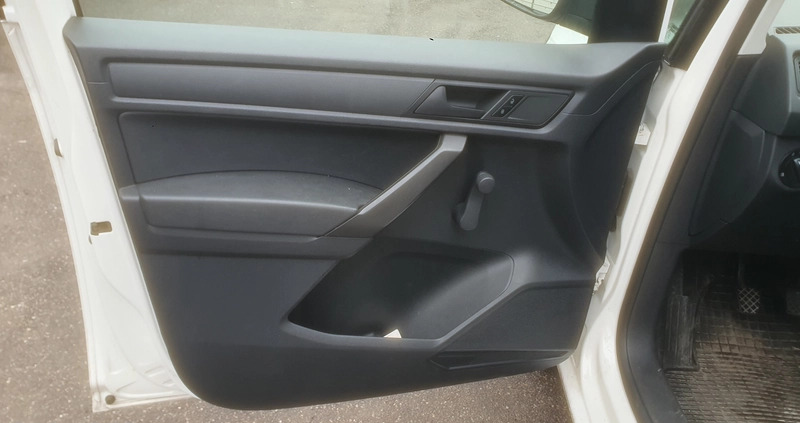 Volkswagen Caddy cena 48700 przebieg: 81000, rok produkcji 2016 z Mirosławiec małe 79